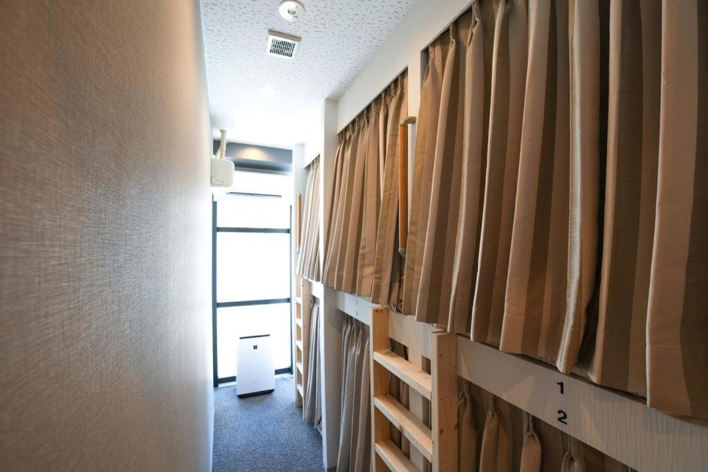 Mash Cafe & Bed Akihabara Hostel Tokyo Bagian luar foto